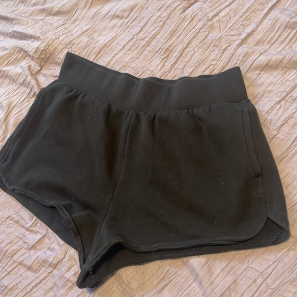 Victoria Secret On Point shorts. Size Large - Picture 4 of 5